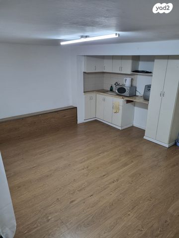 שדרות מוריה 60