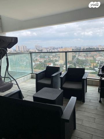 יצחק שמיר 13