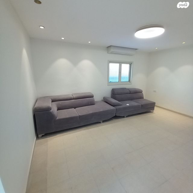 בנימין אברהם 8