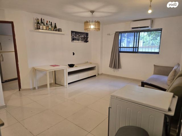 יונה פישר 54