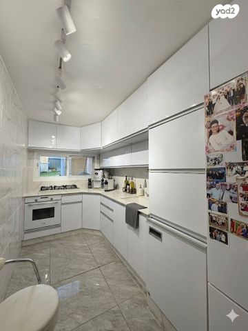 ז'בוטינסקי 37