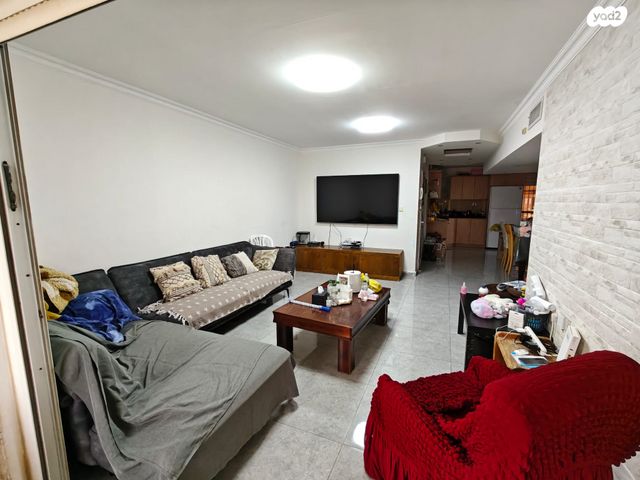 אליהו מרידור 61