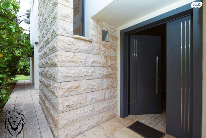 יוסף אהרונוביץ' 