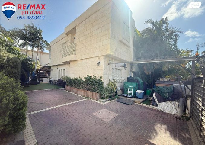 דו משפחתי, עין שרה, נהריה