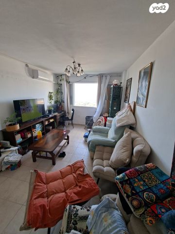 דרך יד לבנים 184