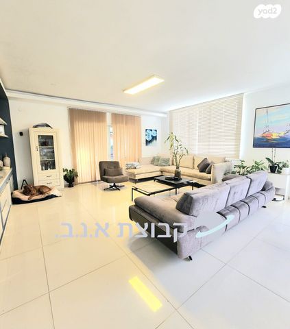 גג/ פנטהאוז