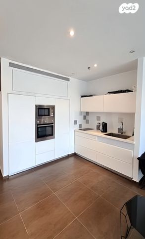 ניסים אלוני 