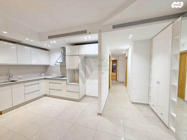 הגוש הגדול, רמת אביב החדשה, נופי ים