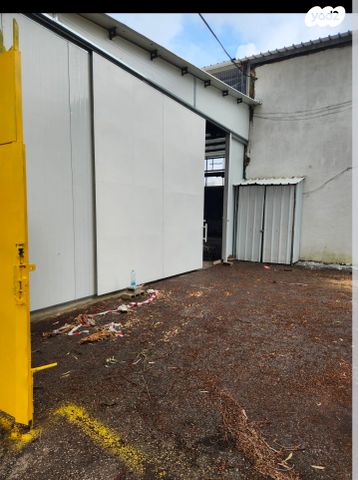 מבני תעשיה, אזור תעשיה הישן, כפר סבא