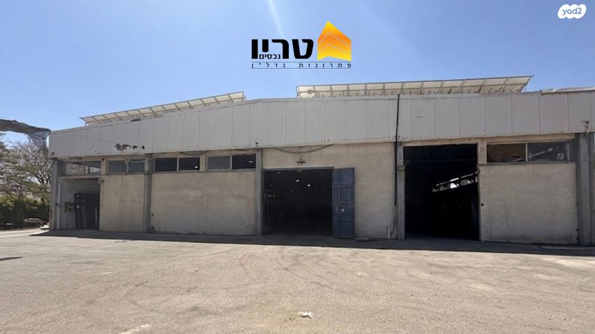 מפרץ חנייה 1