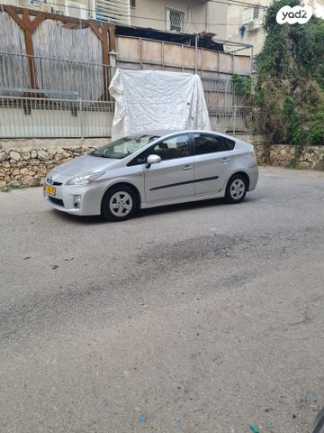 מודעת רכב טויוטה פריוס