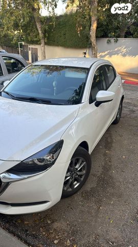 מודעת רכב מאזדה 2