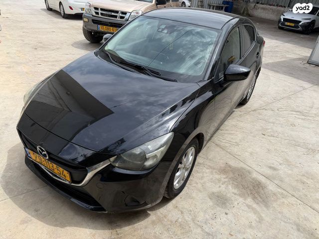 מודעת רכב מאזדה 2