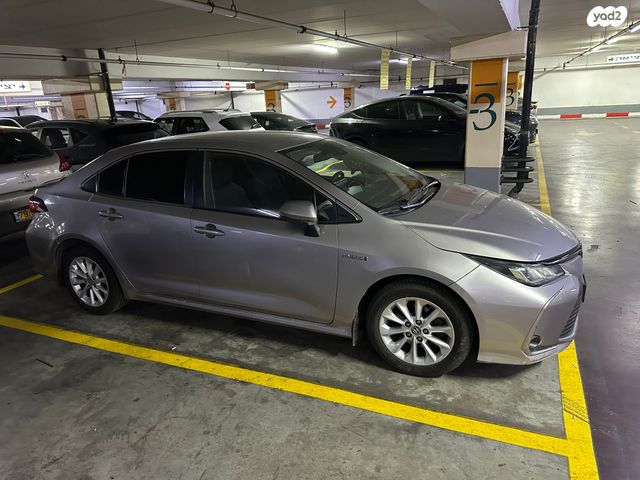 מודעת רכב טויוטה קורולה