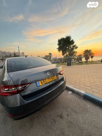 מודעת רכב סקודה סופרב
