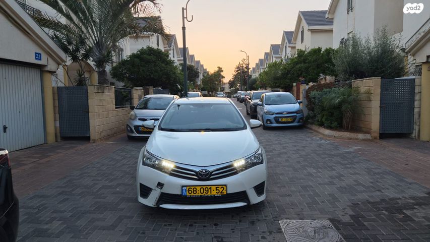 מודעת רכב טויוטה קורולה