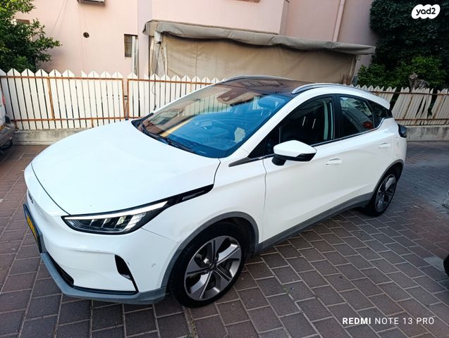 מודעת רכב ג׳ילי Geometry C