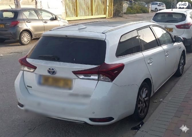 מודעת רכב טויוטה אוריס
