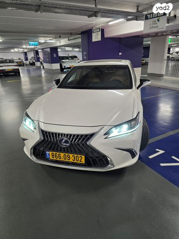 מודעת רכב לקסוס ES