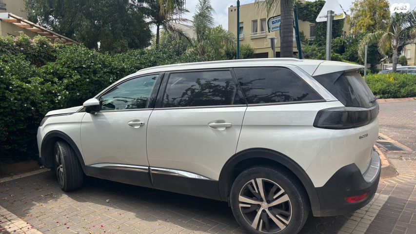 מודעת רכב פיג'ו 5008