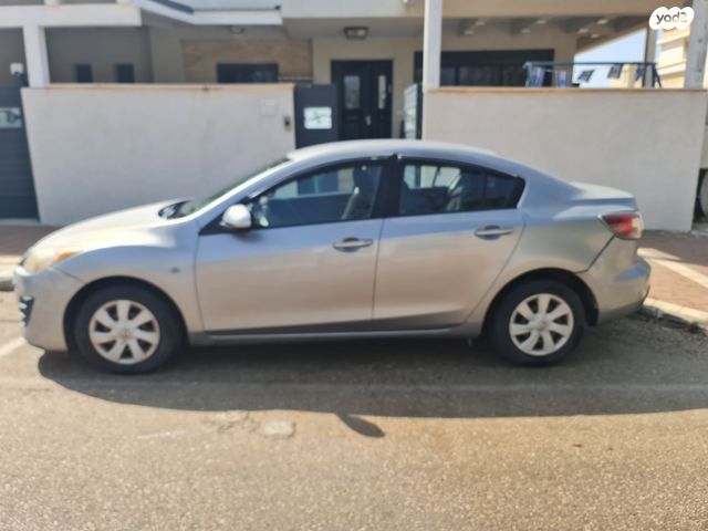 מודעת רכב מאזדה 3