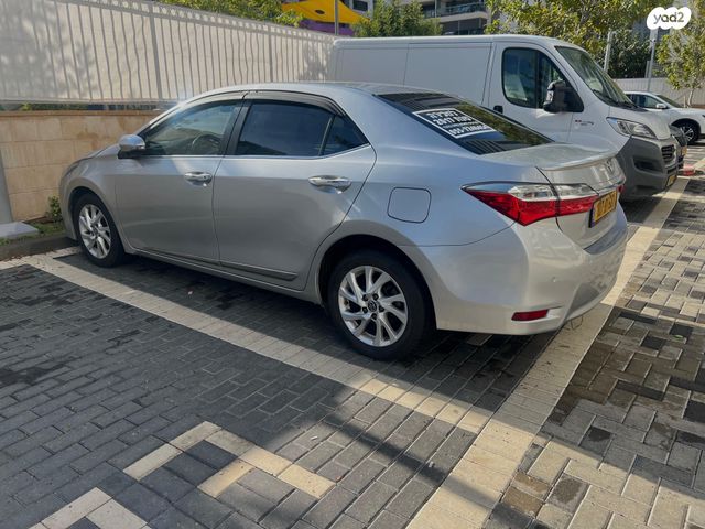 מודעת רכב טויוטה קורולה