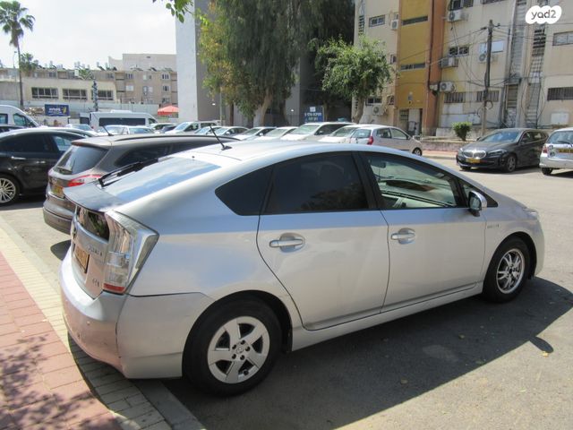 מודעת רכב טויוטה פריוס