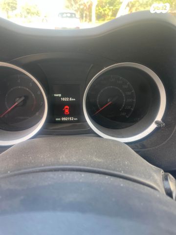 מודעת רכב מיצובישי לנסר