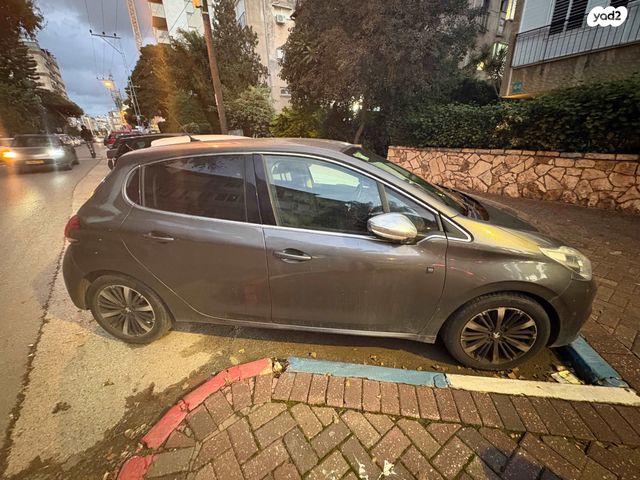 מודעת רכב פיג'ו 208