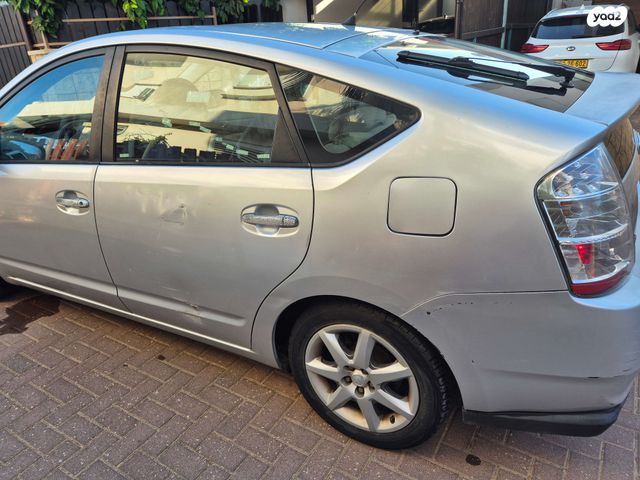 מודעת רכב טויוטה פריוס