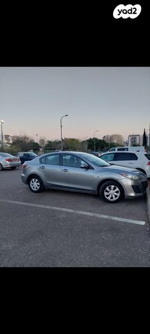 מודעת רכב מאזדה 3