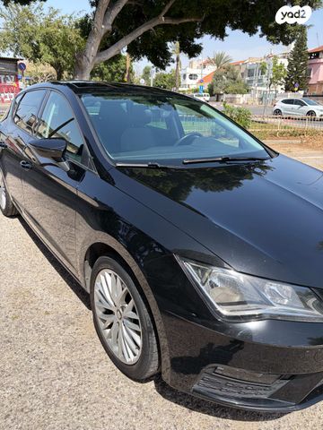 מודעת רכב סיאט לאון