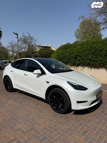 מודעת רכב טסלה מודל Y