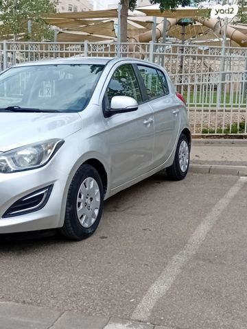 מודעת רכב יונדאי i20