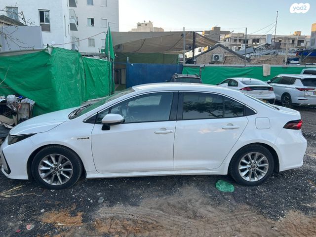 מודעת רכב טויוטה קורולה