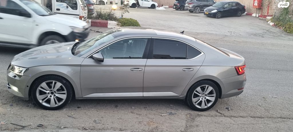 מודעת רכב סקודה סופרב