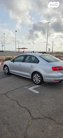 מודעת רכב פולקסווגן ג'טה 