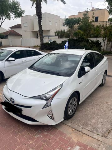 מודעת רכב טויוטה פריוס