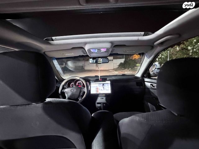 מודעת רכב קיה מג'נטיס