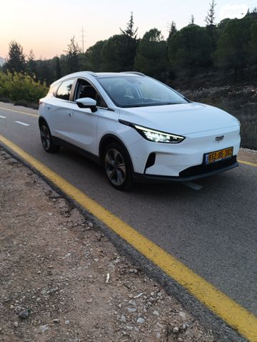 מודעת רכב ג׳ילי Geometry C