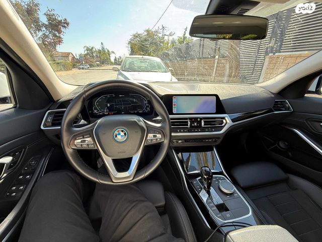 מודעת רכב ב מ וו סדרה 3