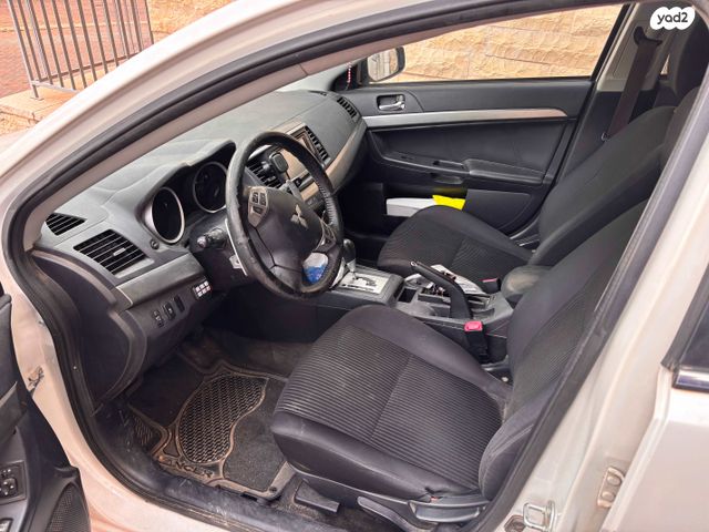 מודעת רכב מיצובישי לנסר