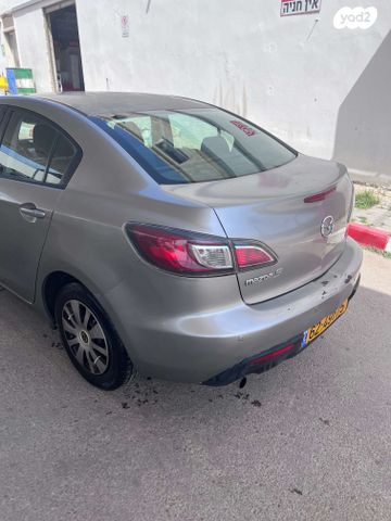 מודעת רכב מאזדה 3