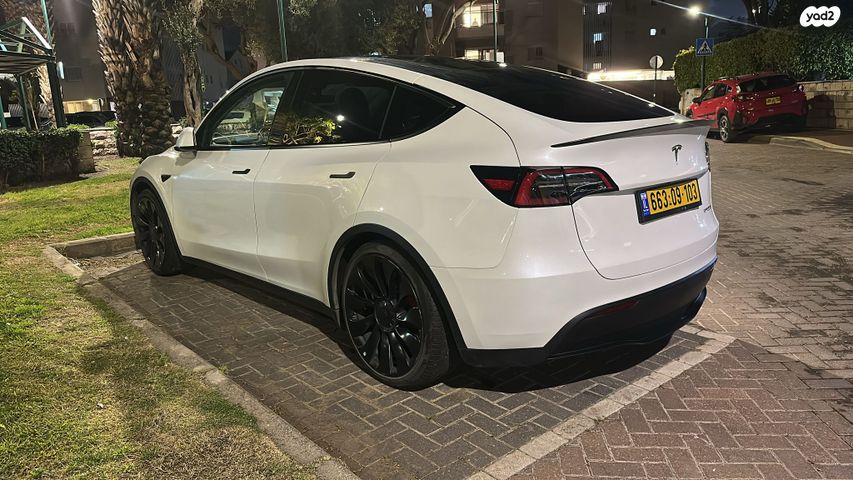 מודעת רכב טסלה מודל Y