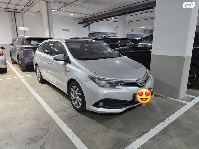 מודעת רכב טויוטה אוריס