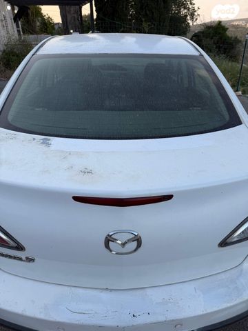 מודעת רכב מאזדה 3