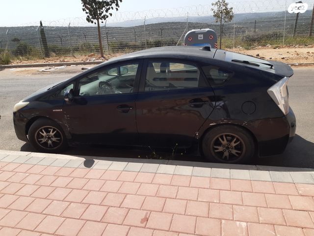 מודעת רכב טויוטה פריוס