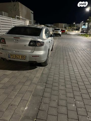 מודעת רכב מאזדה 3