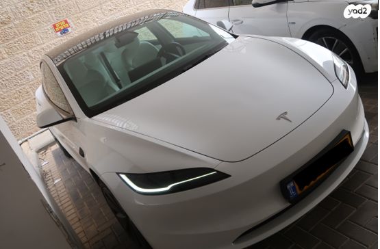 מודעת רכב טסלה מודל 3