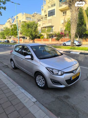 מודעת רכב יונדאי i20